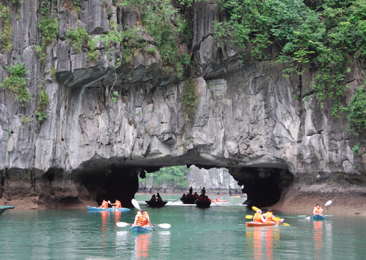 Hang Luồn