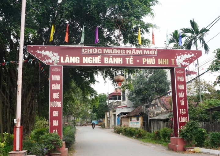 Làng nghề làm bánh tẻ Phú Nhi 