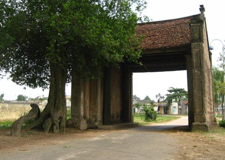 Làng cổ Phú Vinh