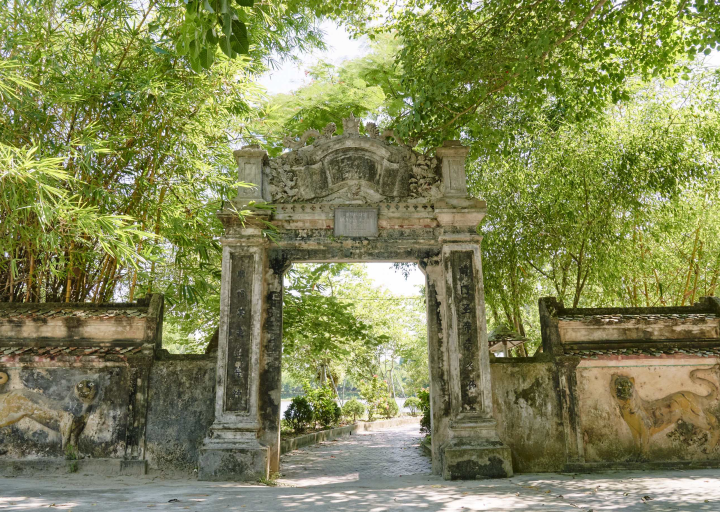 Đền Đức Hoàng, Yên Thành