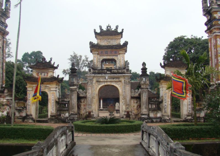 Lăng mộ và Đền thờ Nguyễn Xí