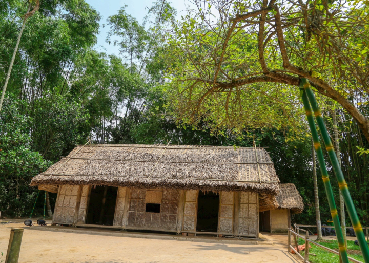 Quê ngoại Bác