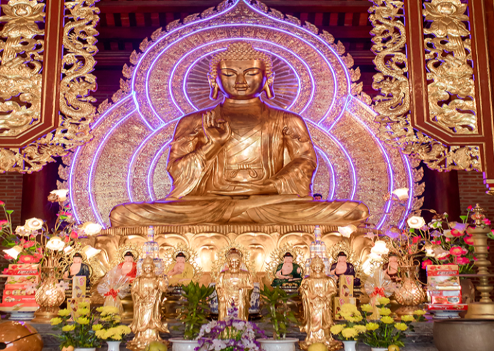 Chùa Lâm Hà (trong khu sinh thái Diễn Lâm)