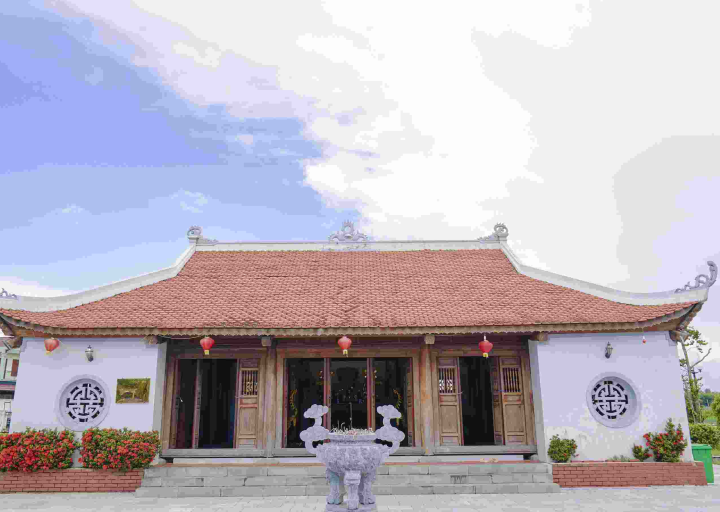 Khu lưu niệm đồng chí Phùng Chí Kiên