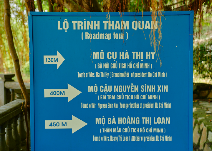 Khu mộ Bà Hoàng Thị Loan, Bà Hà Thị Hy