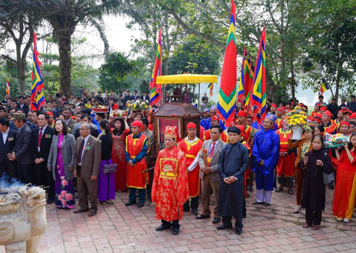 Lễ hội Đền Vạn, Cửa Rào