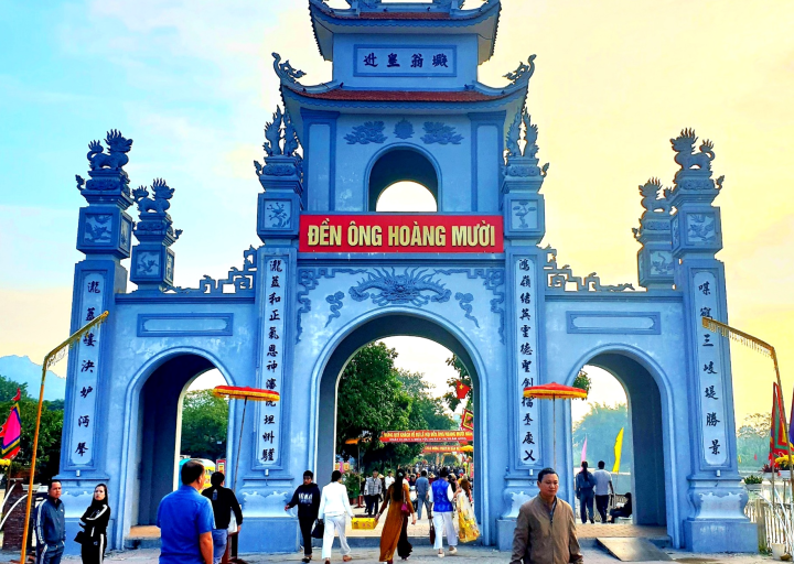 Lễ hội Đền Hoàng Mười