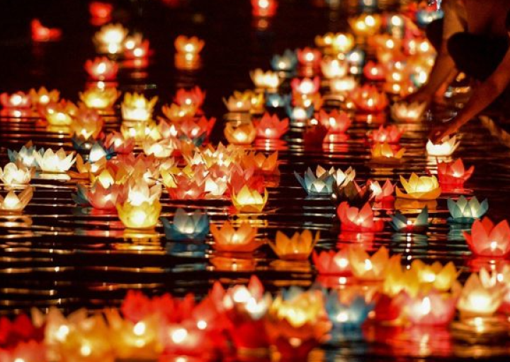 Lễ thả hoa đăng