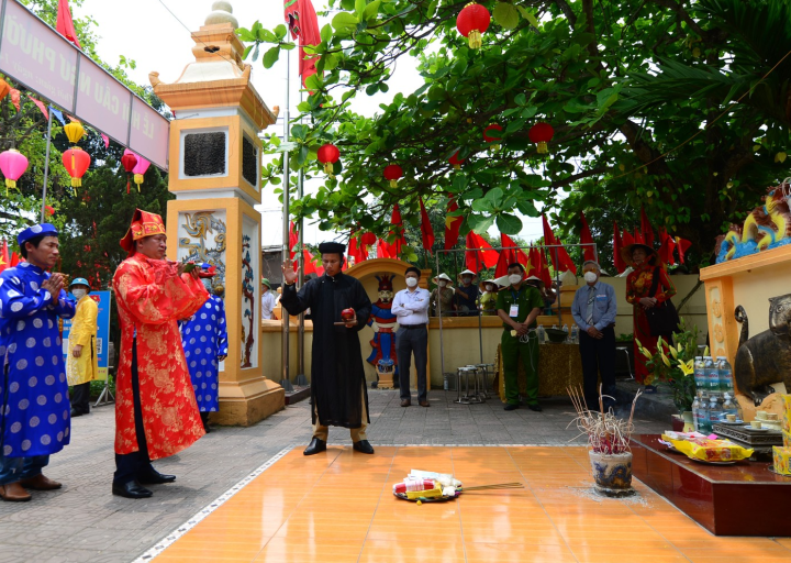 Lễ Hội Cầu Ngư, Thành phố Vinh