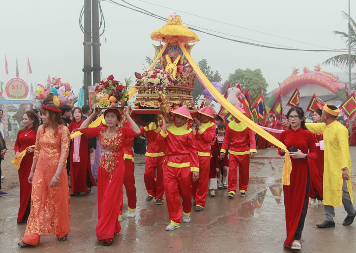 Lễ hội Đền Vạn Lộc