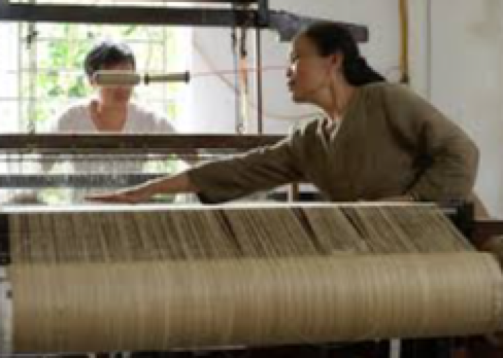 Làng nghề chế biến tơ tằm Lương Phú