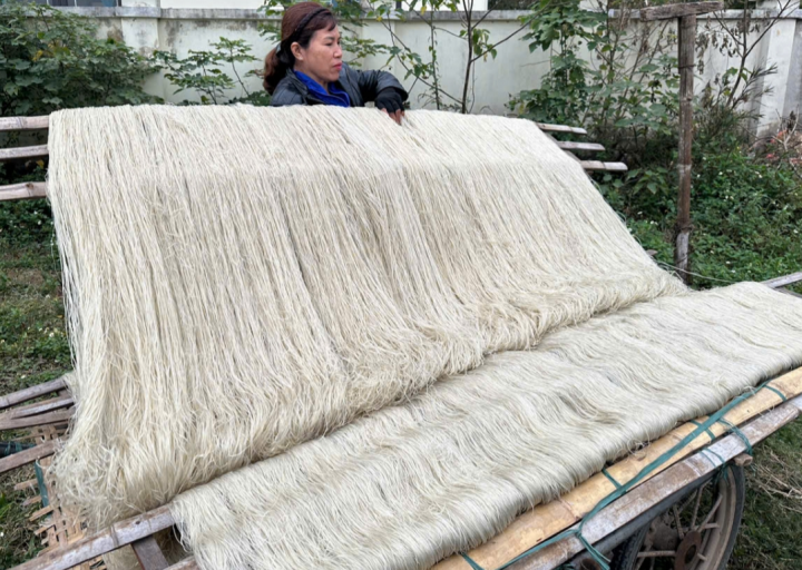 Làng nghề chế biến miến và bánh đa Phú Diễn