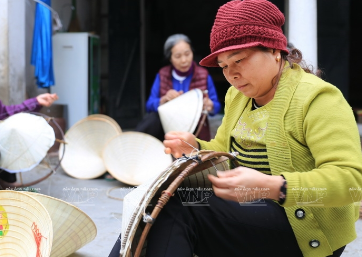 Làng nghề truyền thống nón lá Vĩnh Thịnh
