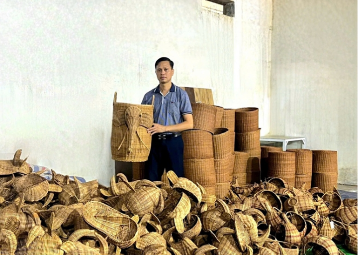 Làng nghề cỏ tế Phú Túc