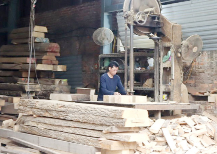 Làng nghề mộc xây dựng Dị Nậu