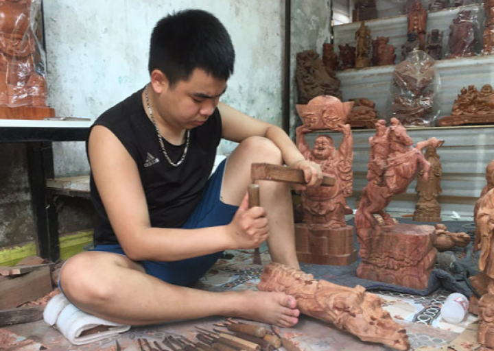 Làng nghề điêu khắc mộc thôn Thượng Cung