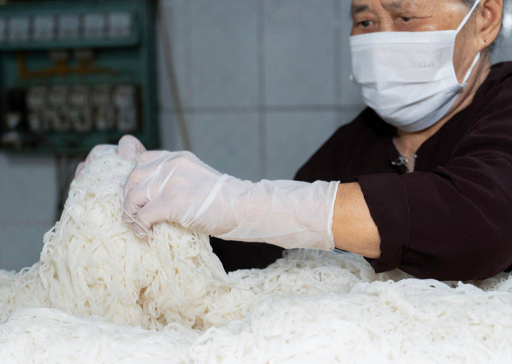 Làng nghề làm bún Liên Bạt