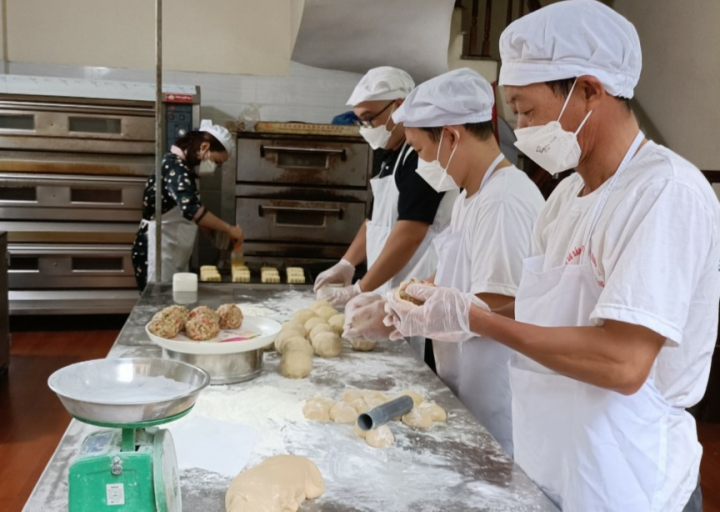Làng nghề sản xuất bánh kẹo thôn Nội Am