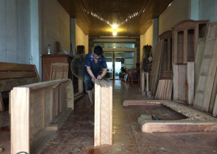 Làng nghê mộc dân dụng Tân Dân
