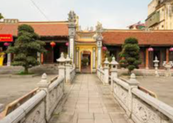 Chùa Liên Phải