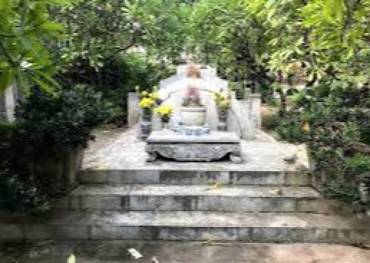 Lăng mộ và nhà thờ Nguyễn Trọng Hợp