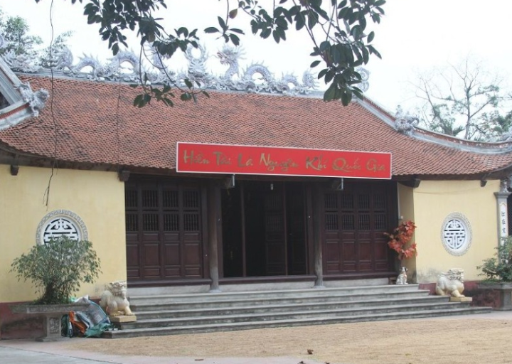 Đền thờ Thân Nhân Trung