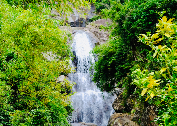 Thác Khe Lạnh
