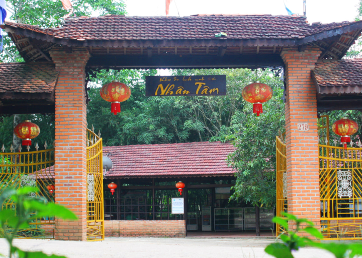 Khu du lịch sinh thái Nhân Tâm