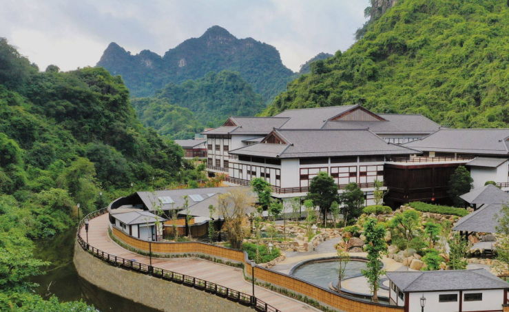 Suối khoáng Yoko Onsen Quang Hanh