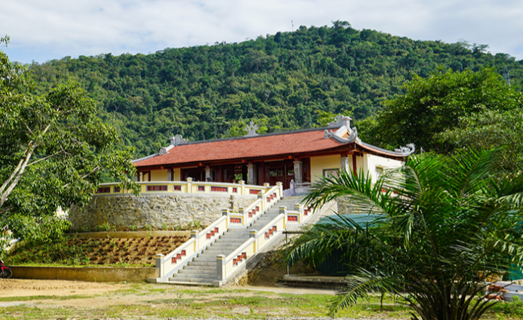 Đền Pu Nhạ Thầu, huyện Kỳ Sơn