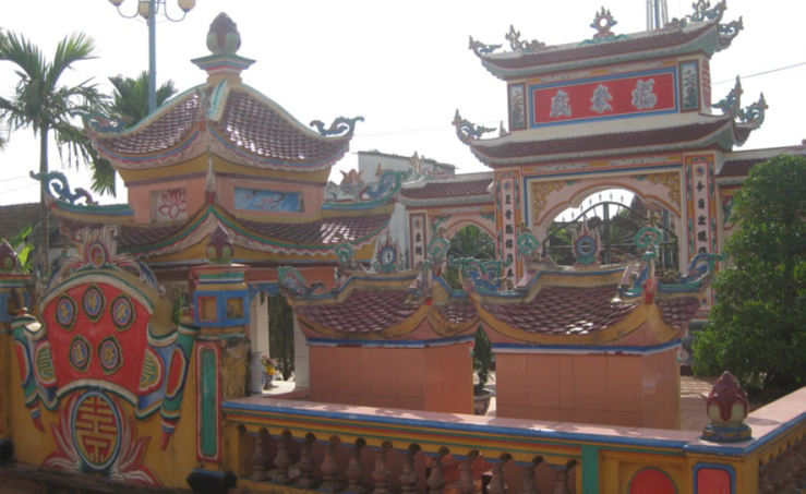 Đình Phú Nhuận và nhà thờ họ Hoàng Trần