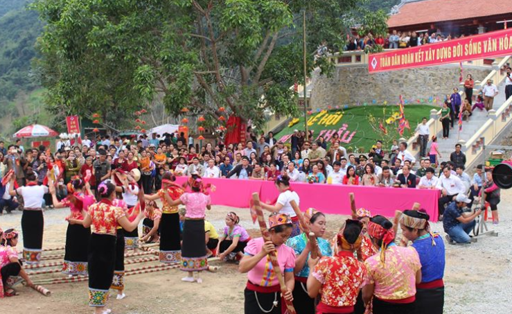 Lễ hội Pu Nhạ Thầu