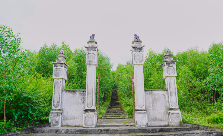 Mộ Nguyễn Thiếp