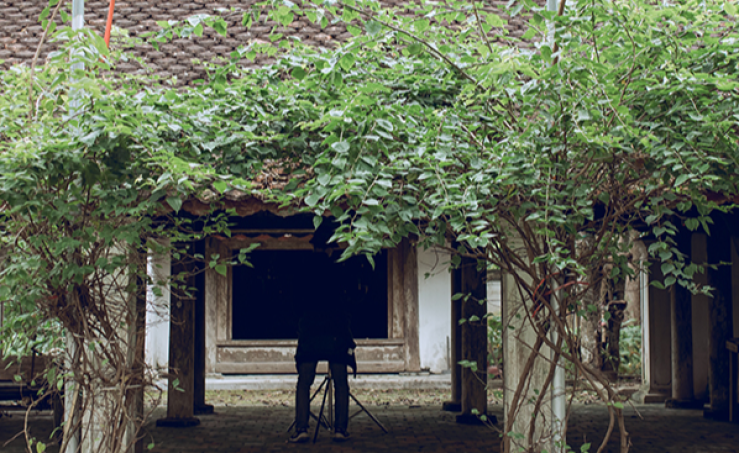 Sân vận động Làng Sen, Đền Làng Sen