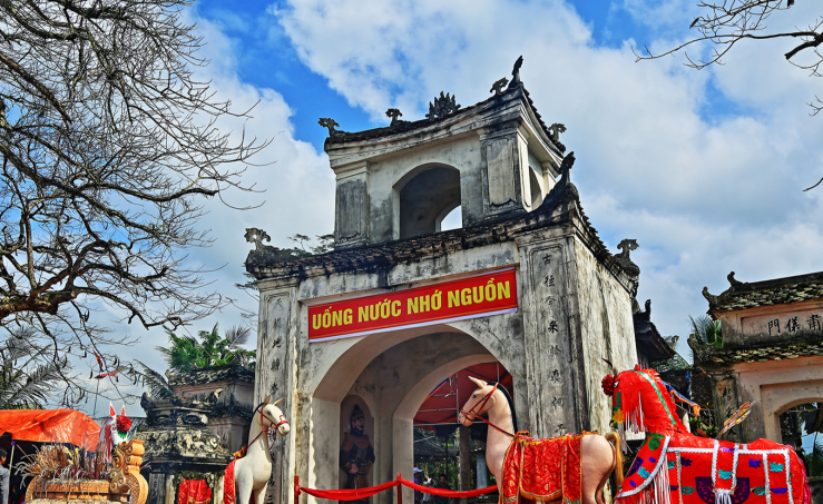 Lễ hội Đền Bạch Mã